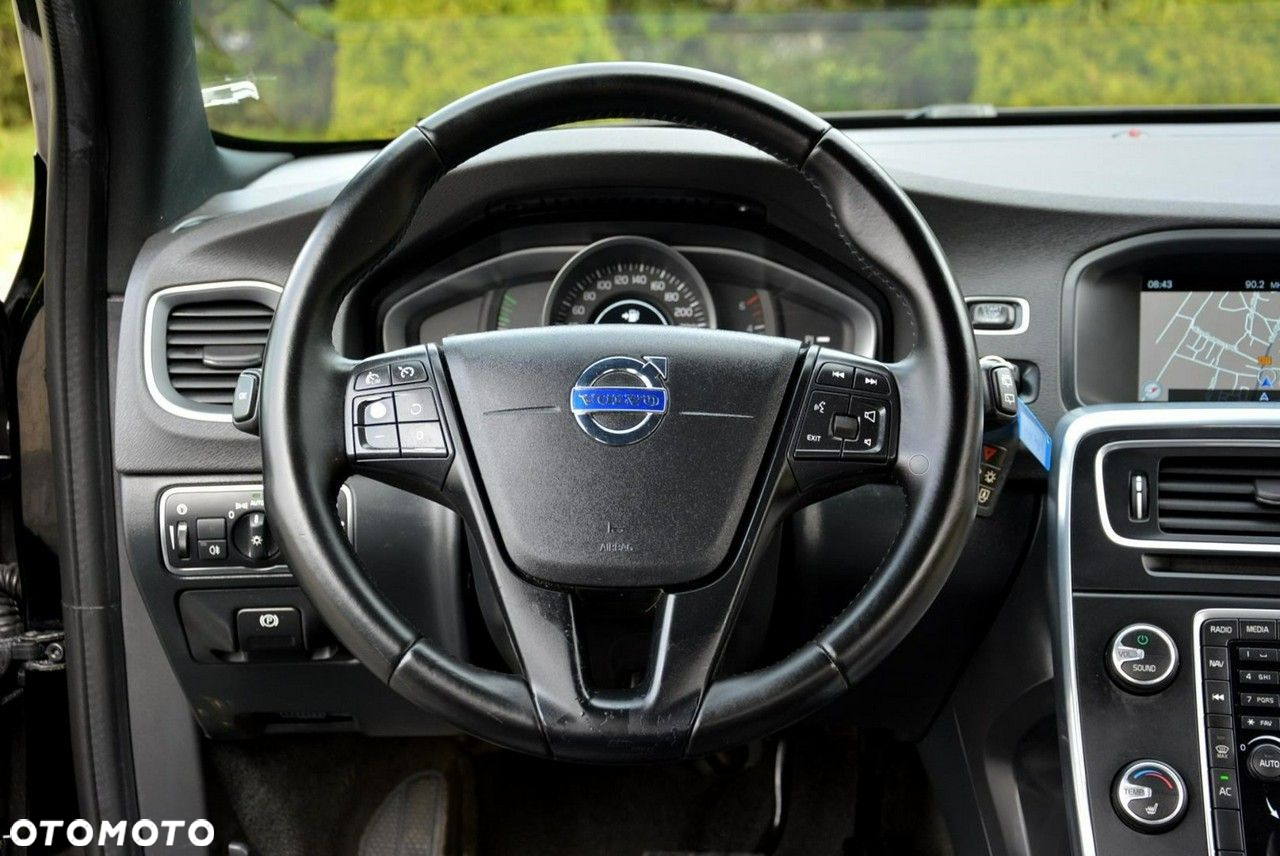 Volvo V60 D4 Geartronic Momentum Pro - 23