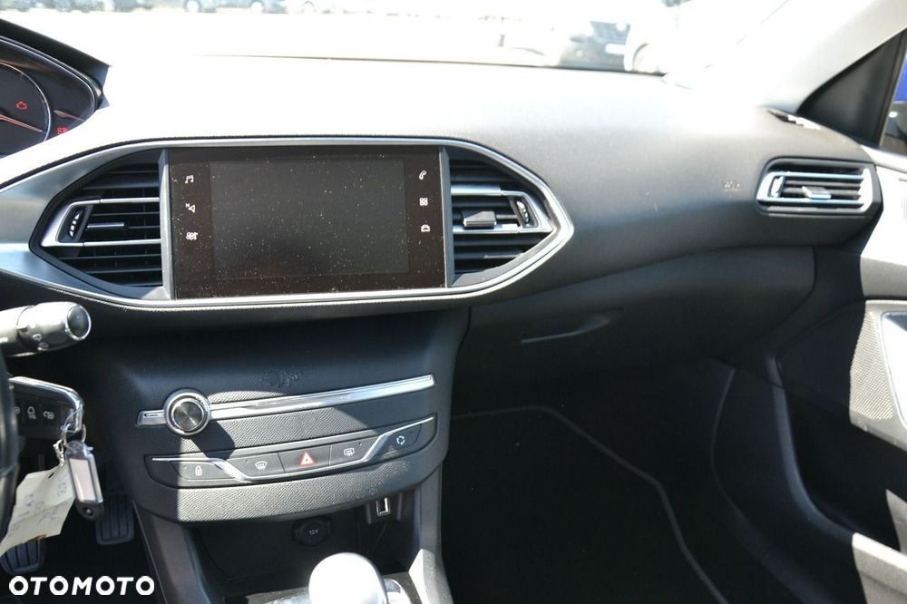 Peugeot 308 - 16