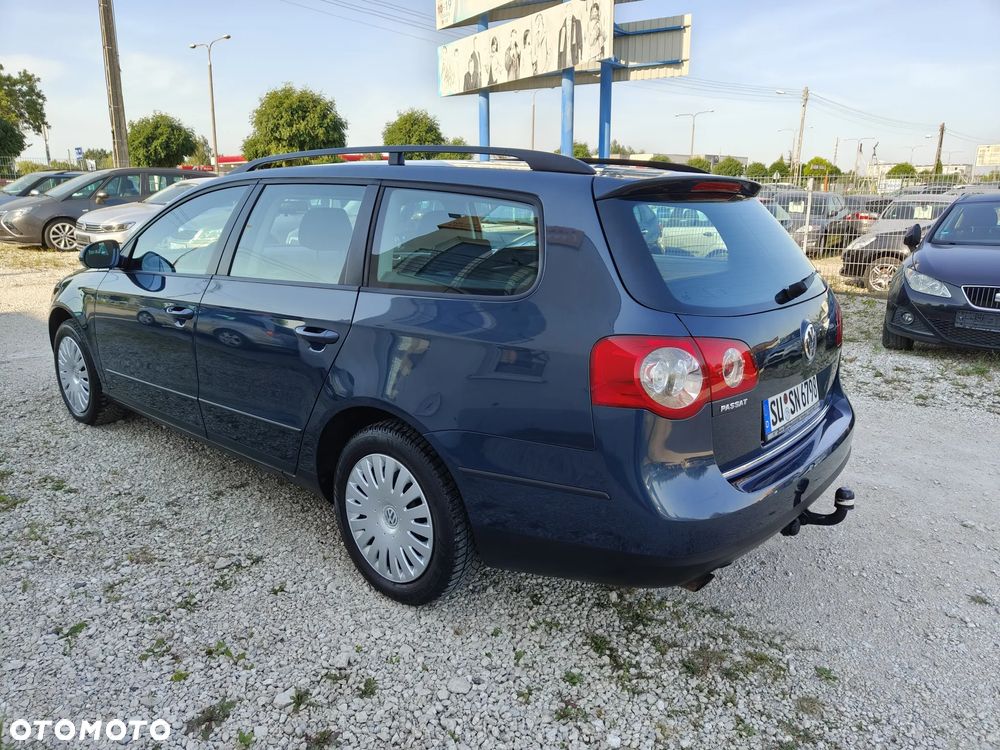 Volkswagen Passat - 4