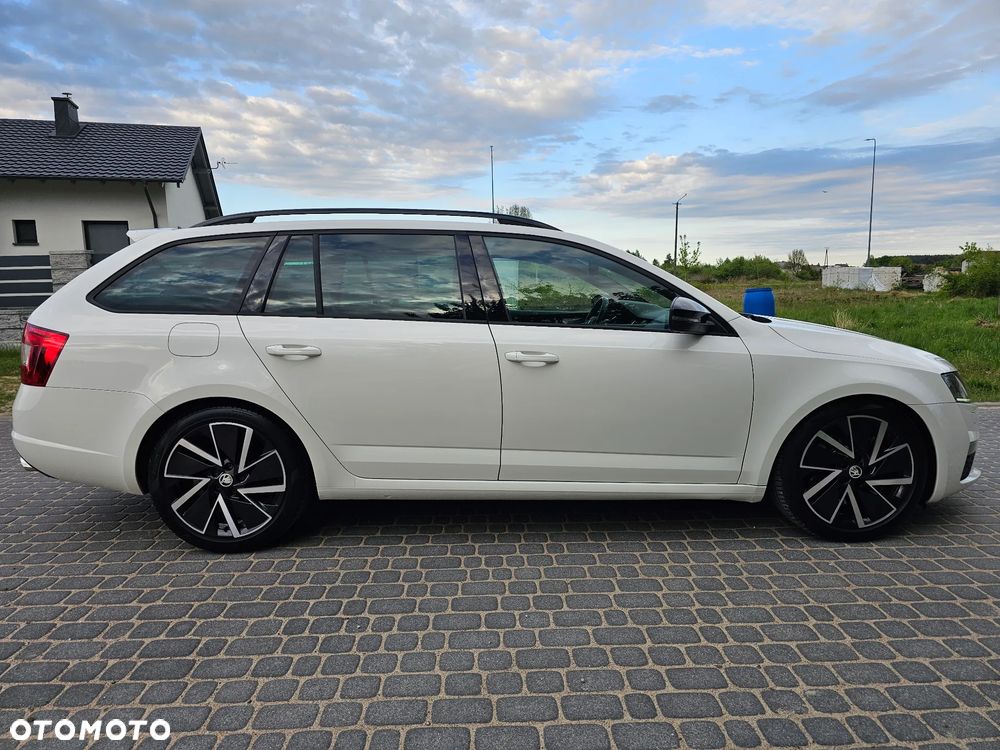 Skoda Octavia 2.0 TDI DSG RS - 19