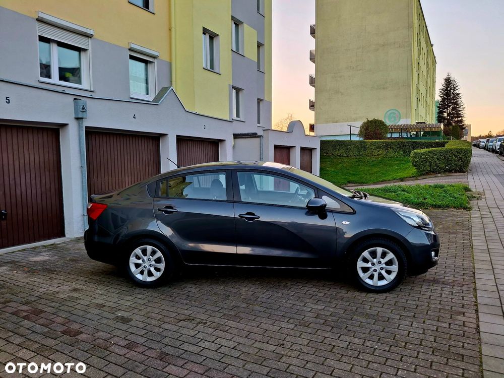 Kia Rio - 20