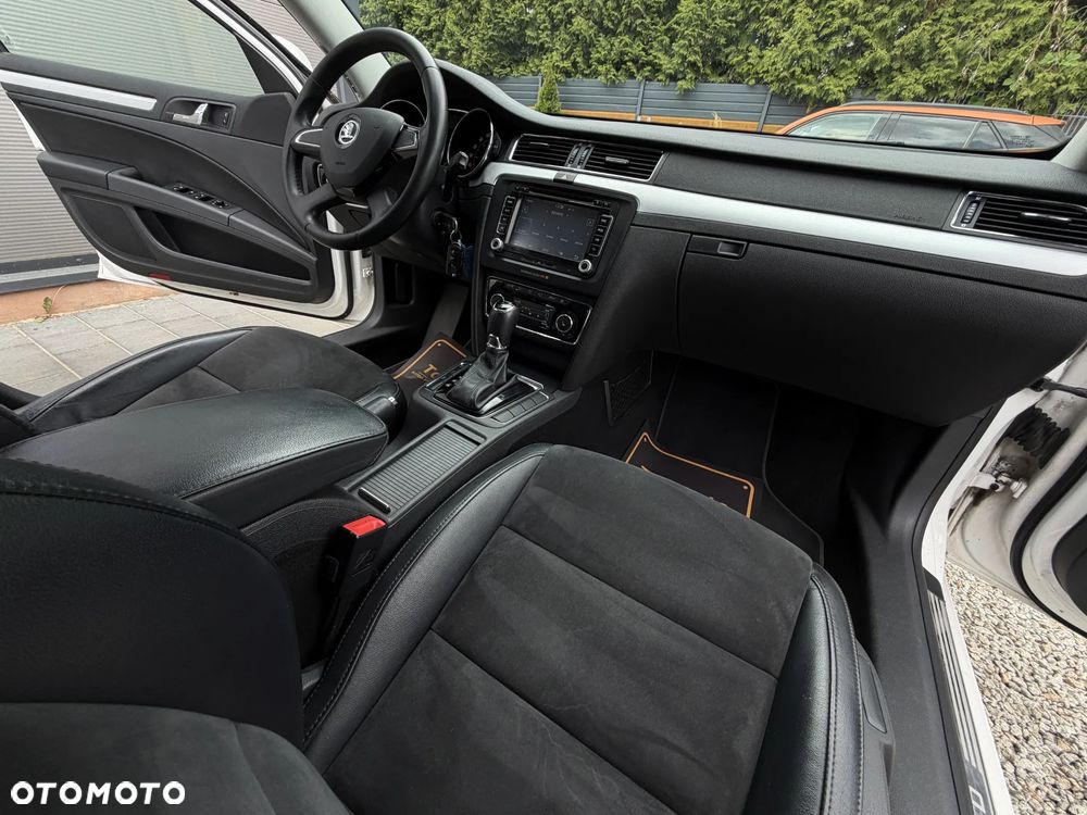 Skoda Superb 2.0 TDI Ambition DSG - 16