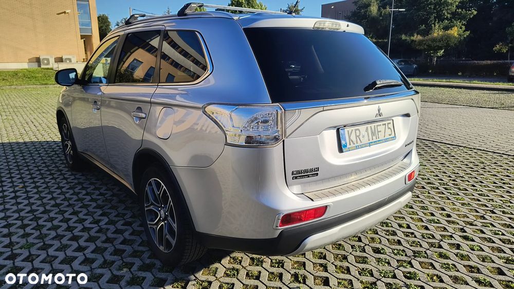 Mitsubishi Outlander 2.2 DID Intense + 4WD - 4