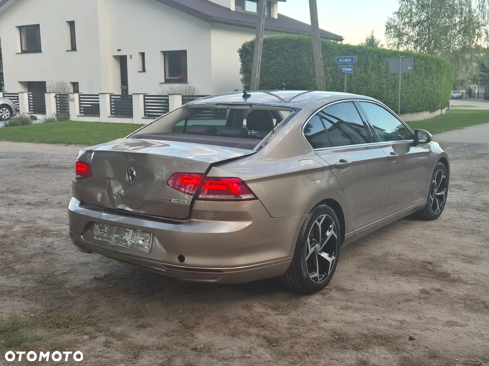 Volkswagen Passat 2.0 TDI (BlueMotion Technology) Highline - 18