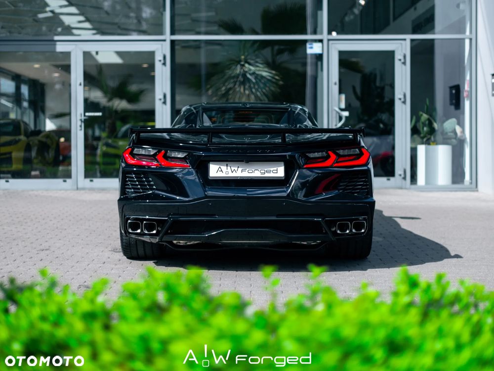 Chevrolet Corvette - 10