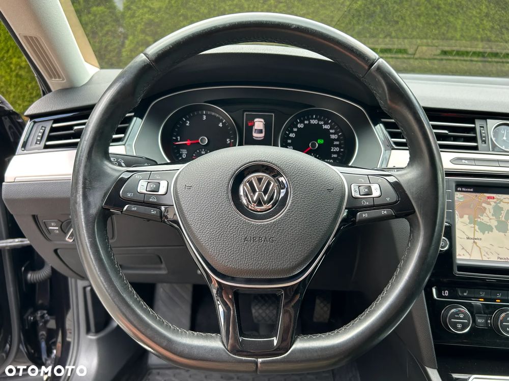 Volkswagen Passat 2.0 TDI BMT Highline DSG - 17