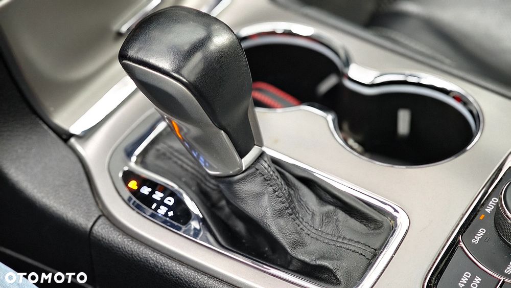 Jeep Grand Cherokee - 18