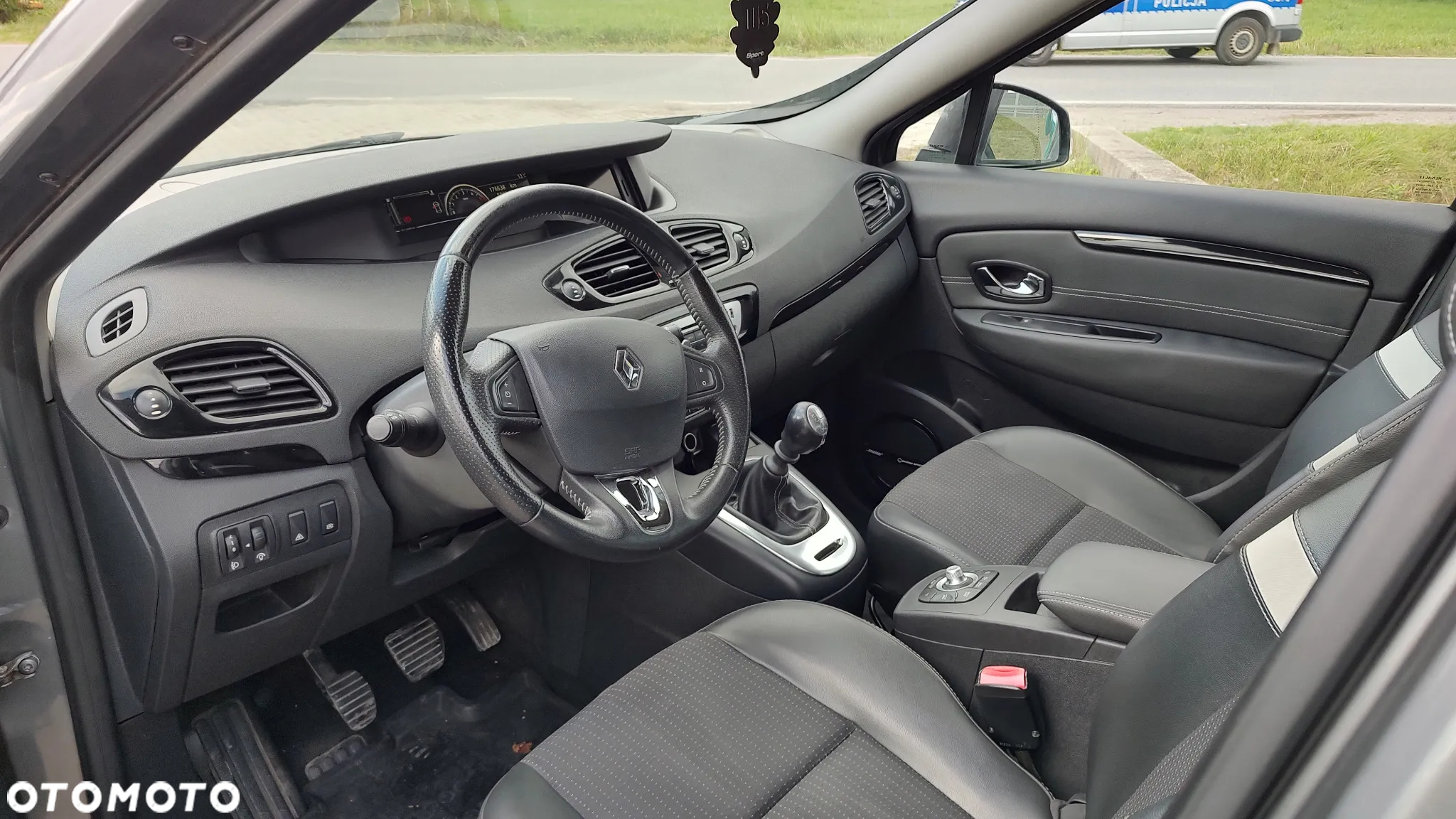 Renault Grand Scenic ENERGY dCi 110 S&S Bose Edition - 9