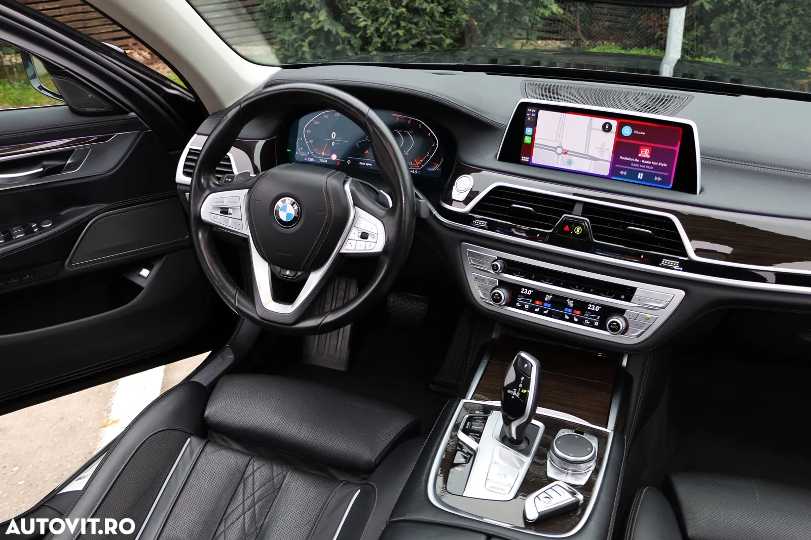 BMW Seria 7 740Li xDrive - 34