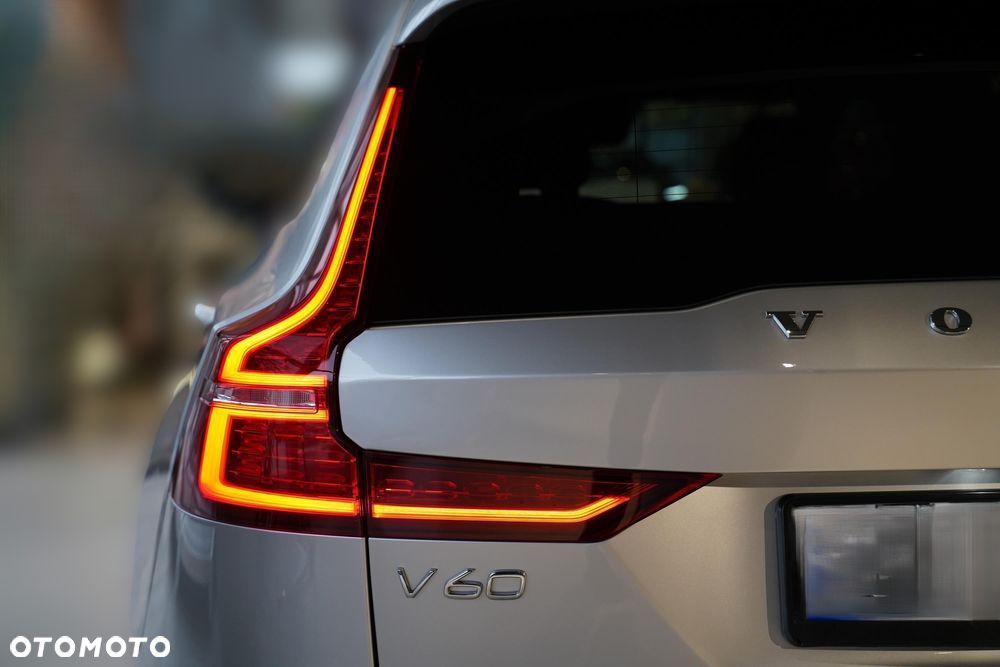 Volvo V60 B4 B Ultra Dark - 20