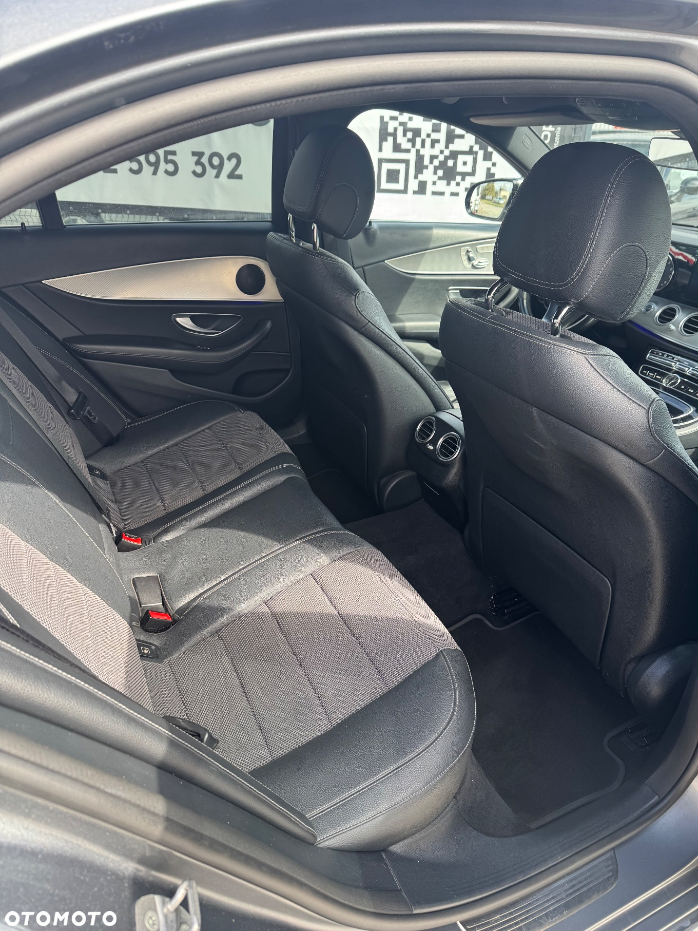 Mercedes-Benz Klasa E 200 4Matic 9G-TRONIC Avantgarde - 8