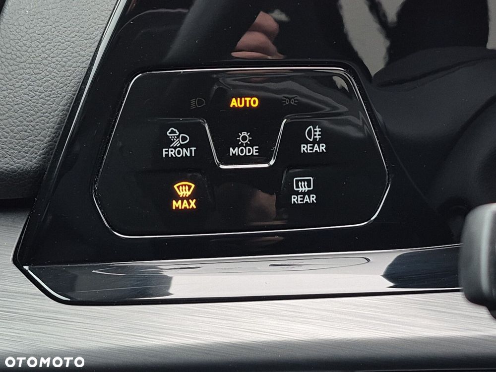 Volkswagen Golf Variant 2.0 TDI Style DSG - 15