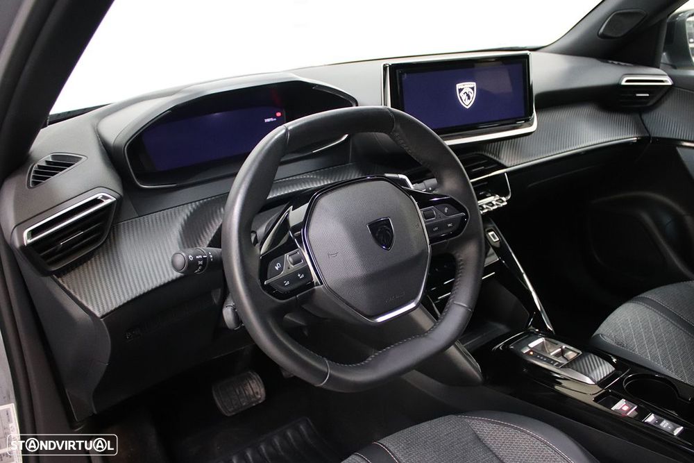 Peugeot 2008 1.2 PureTech Allure EAT8 - 6