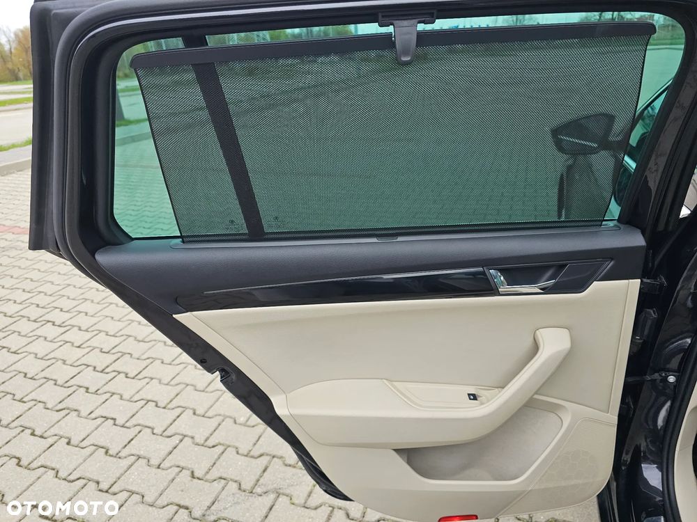 Skoda Superb 2.0 TDI 4x4 L&K DSG - 25