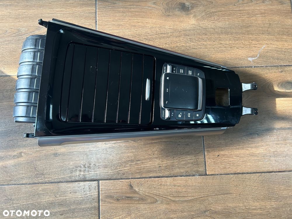 MERCEDES A W177 DEKOR RAMKA TUNELU ŚRODKOWEGO UCHWYT NA KUBEK A1776805701 KMP ORG