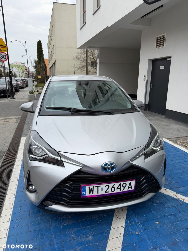 Toyota Yaris Hybrid 100 Active EU6 - 2