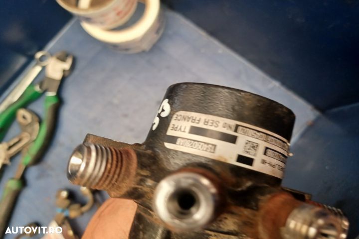 Rampa injectoare R9144Z020B Ford Focus 1 [1998 - 2004] wagon 5-usi 1. - 2