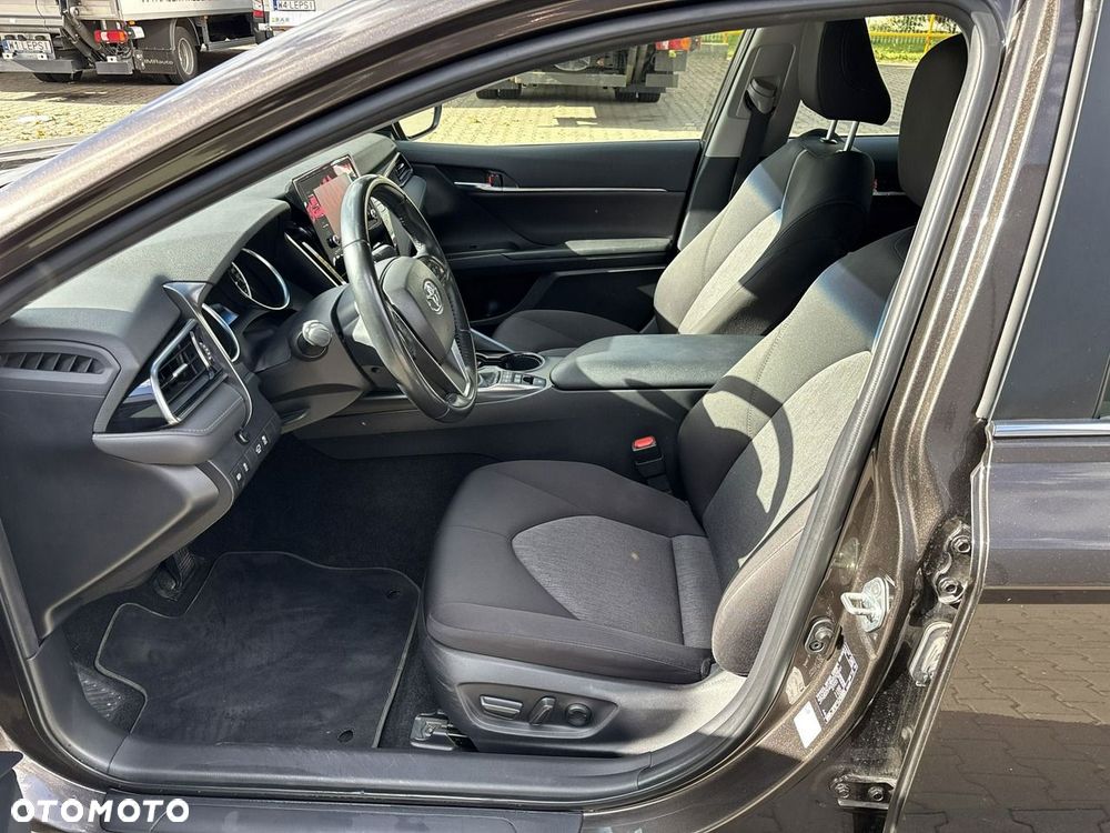 Toyota Camry 2.5 Hybrid Comfort CVT - 10