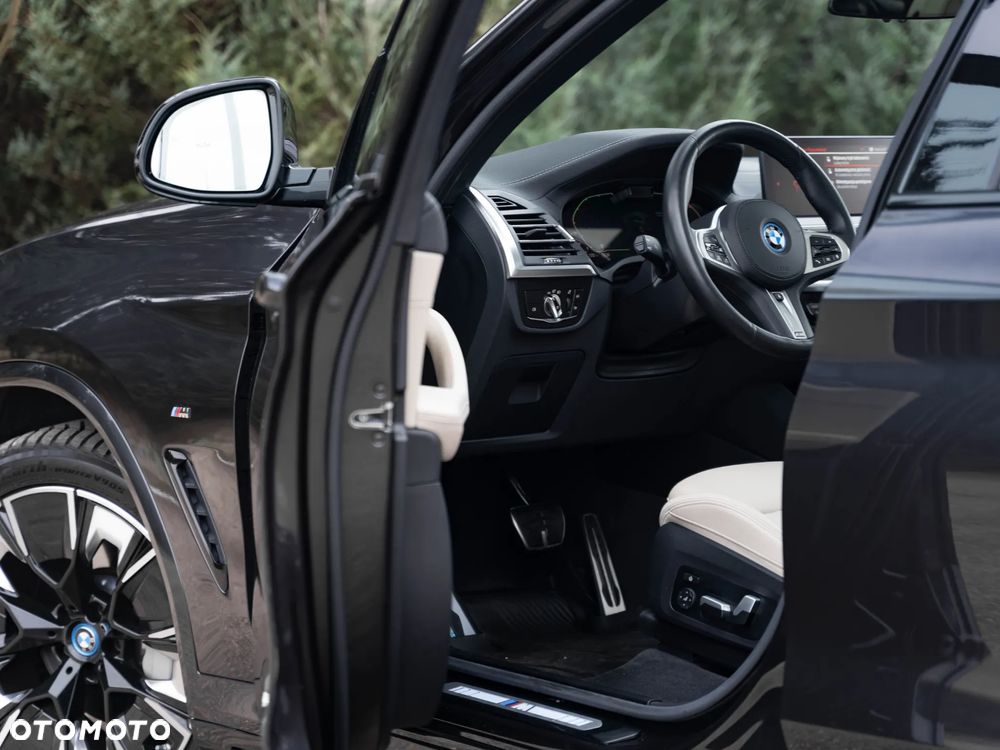 BMW iX3 80kWh Impressive - 15