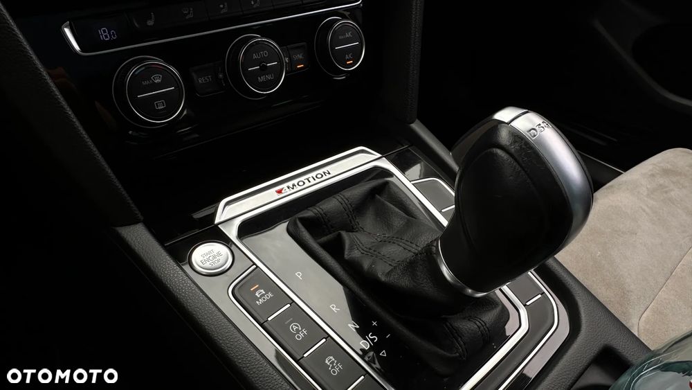 Volkswagen Passat Variant 2.0 TDI Bi-Turbo BMT 4Mot Highline DSG - 15