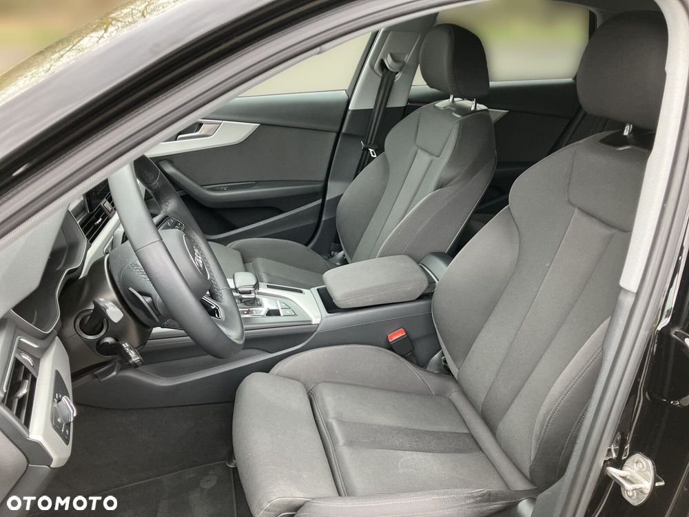 Audi A4 Limousine - 11