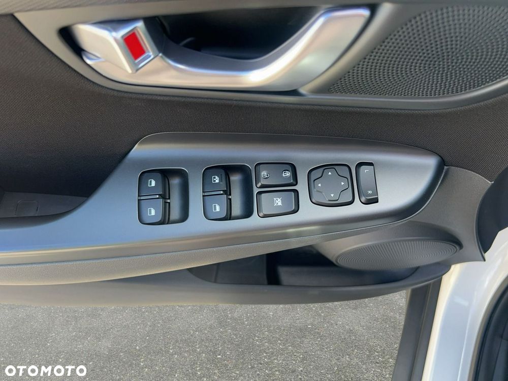 Hyundai Kona - 11