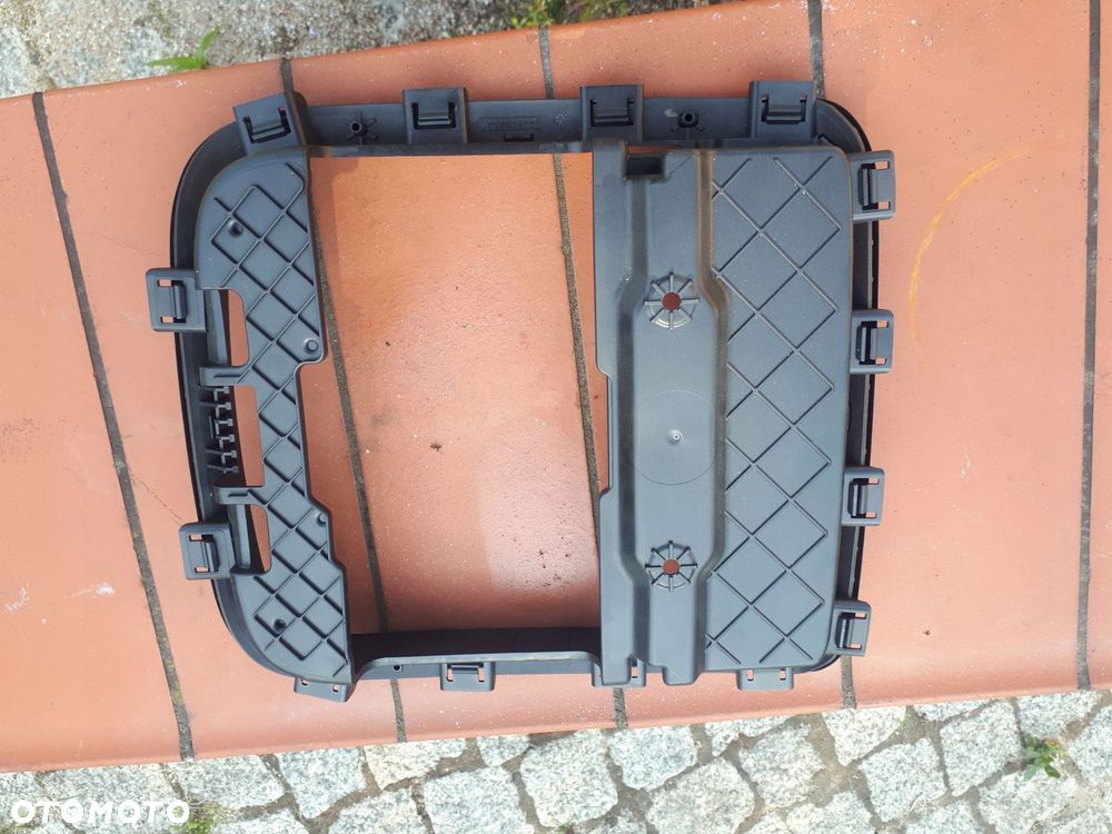 mercedes sprinter 907 910 ramka lampki oświetlenia wnętrza - 2
