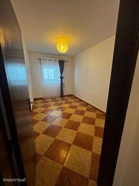 Vendo apartamento T4 - Grande imagem: 3/11