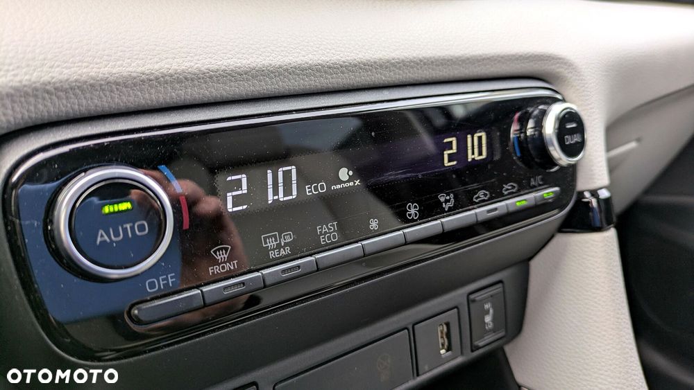 Toyota Yaris Hybrid 1.5 Executive - 18