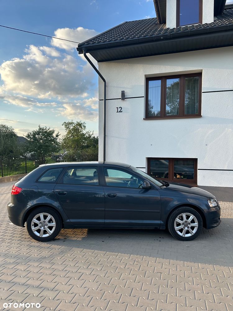 Audi A3 Sportback 2.0 TDI DPF Ambiente - 5