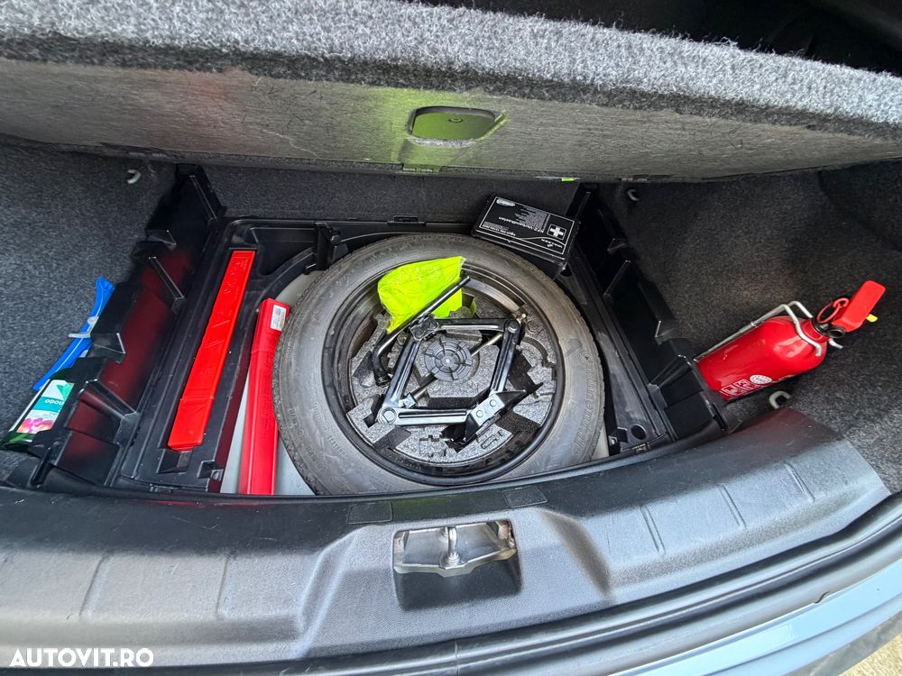 Volvo V40 D3 Momentum - 14