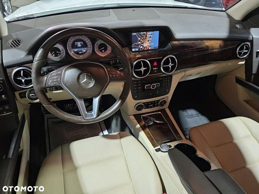 Mercedes-Benz GLK 350 4-Matic - 8