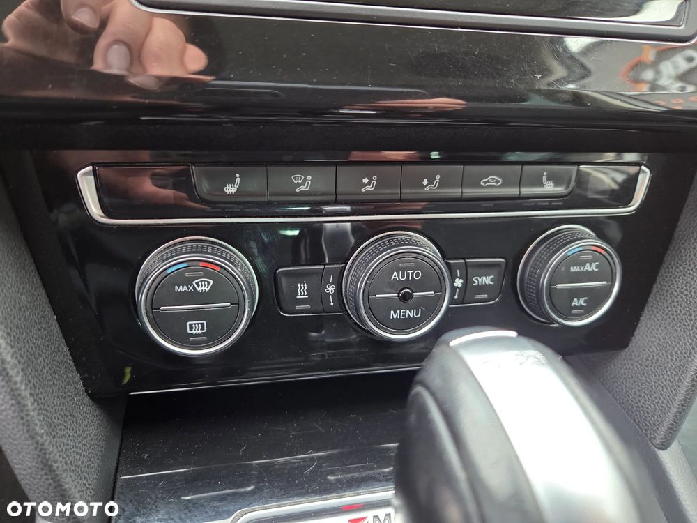 Volkswagen Passat 2.0 TDI SCR 4Mot DSG Comfortline - 24