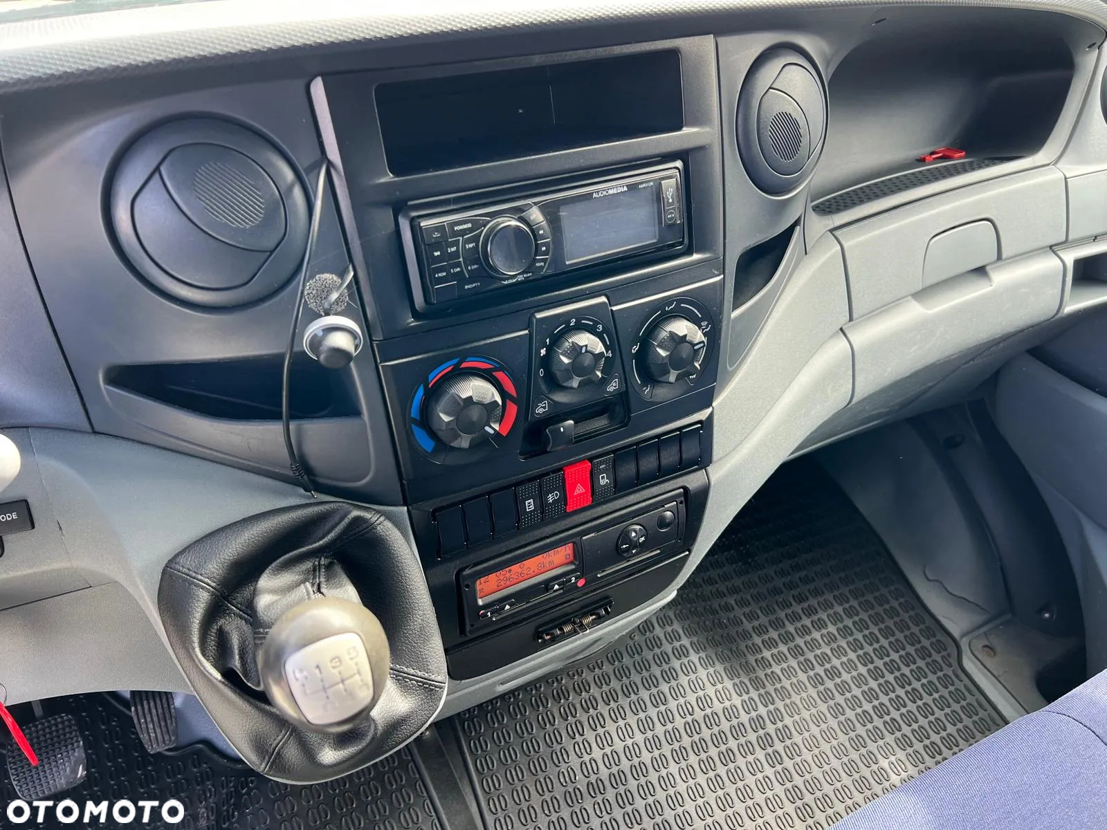 Iveco DAILY 65C15 PLANDEKA - 15