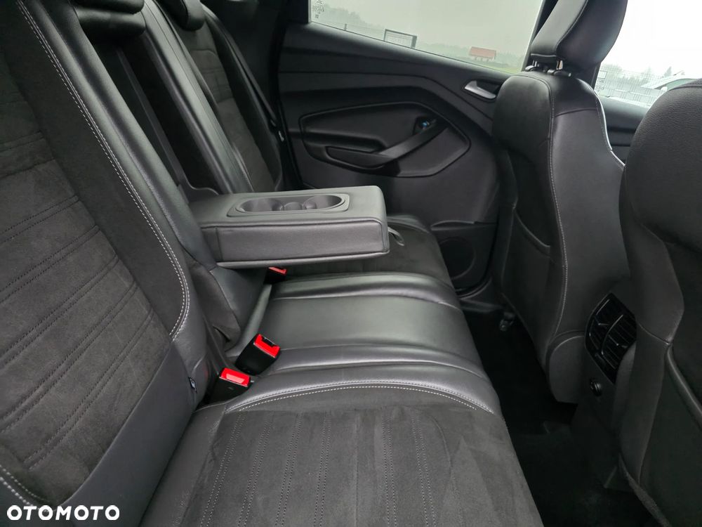 Ford Kuga 2.0 TDCi FWD ST-Line - 26