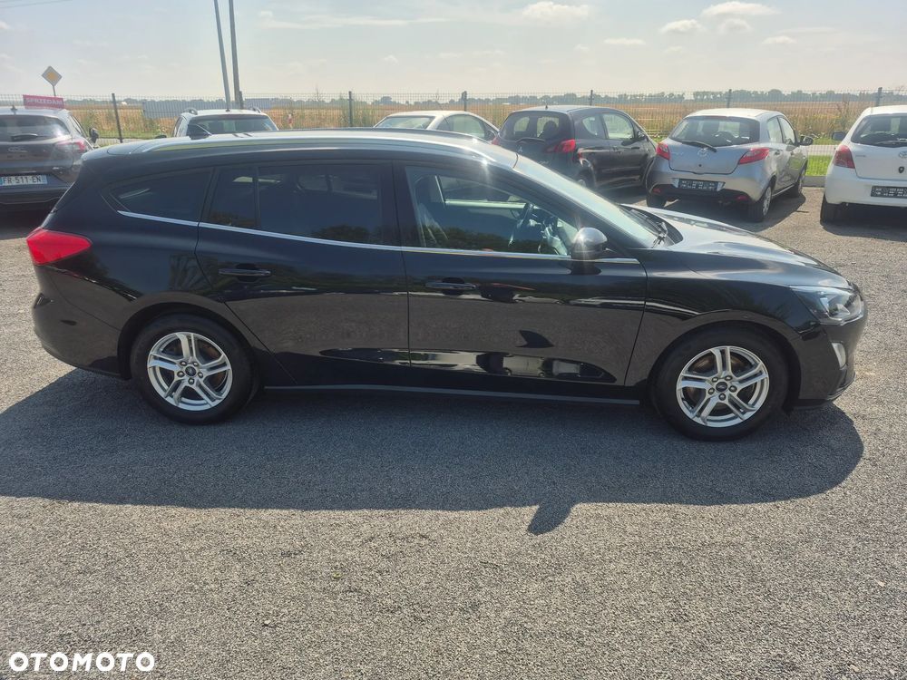 Ford Focus 1.0 EcoBoost STart-Stopp-System TITANIUM DESIGN - 2