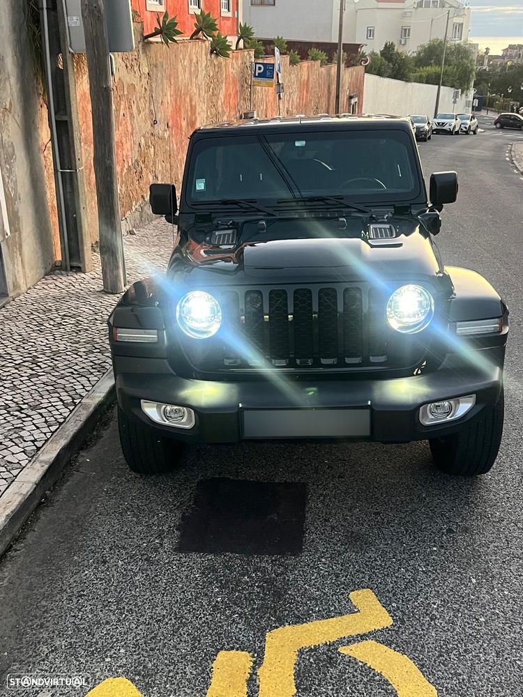 Jeep Wrangler Unlimited - 1