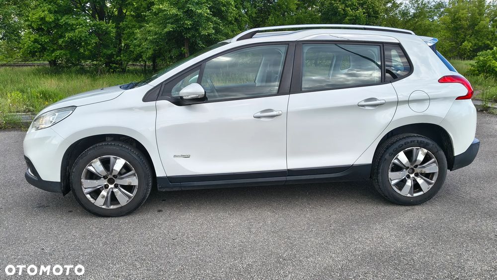 Peugeot 2008 1.6 e-HDi Allure S&S - 4