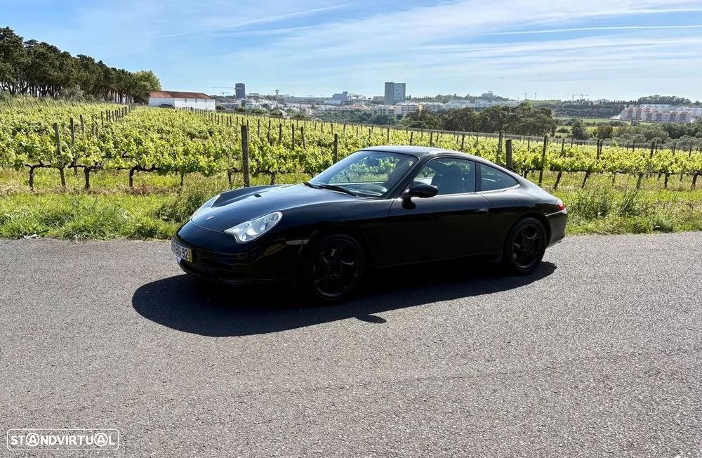 Porsche 911 (996) Carrera - 2