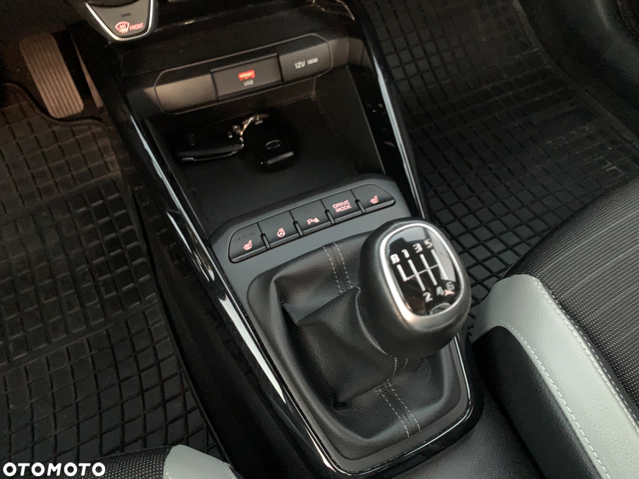 Kia Stonic - 12