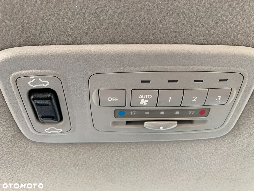 Mitsubishi Grandis 2.0 DID Intense - 13