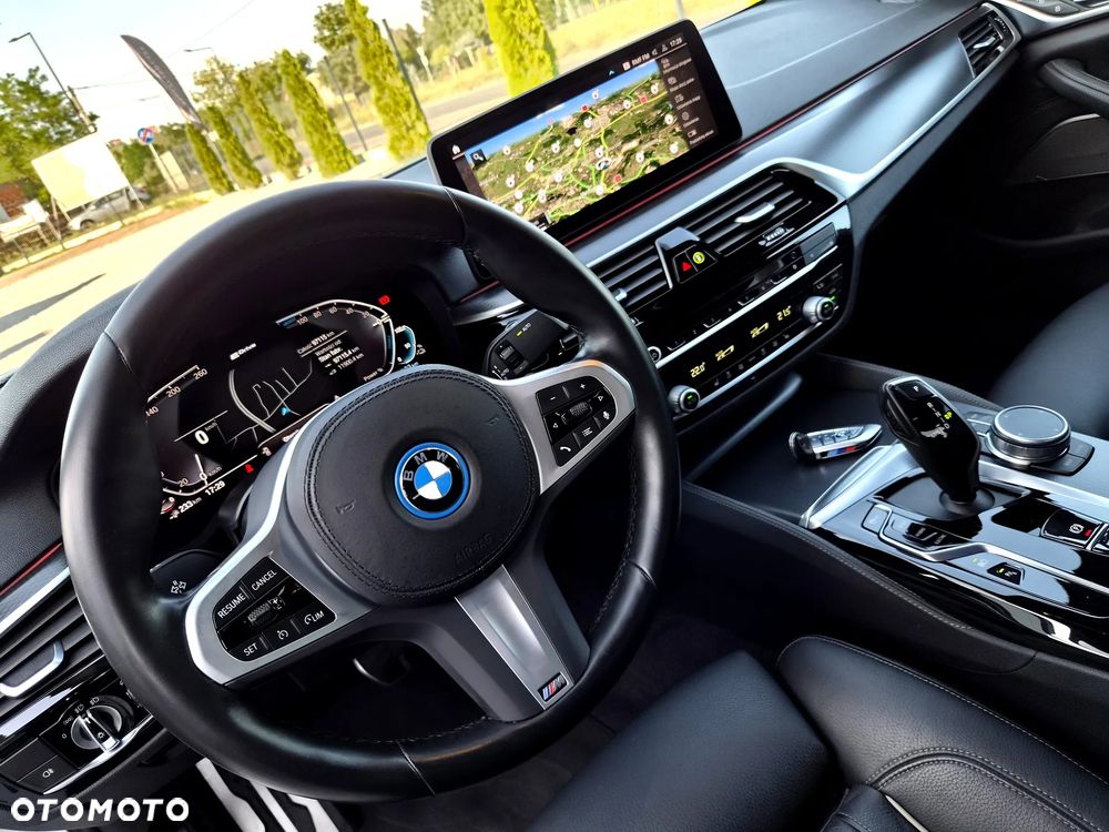 BMW Seria 5 520e M Sport sport - 27