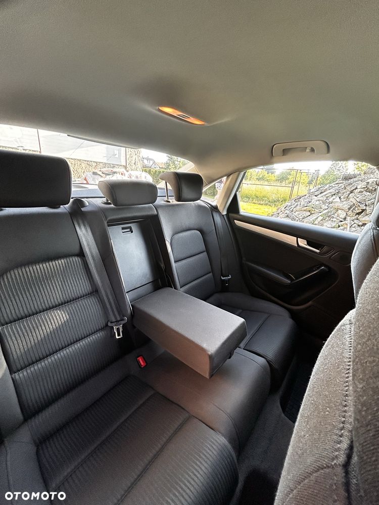 Audi A4 Limousine - 5