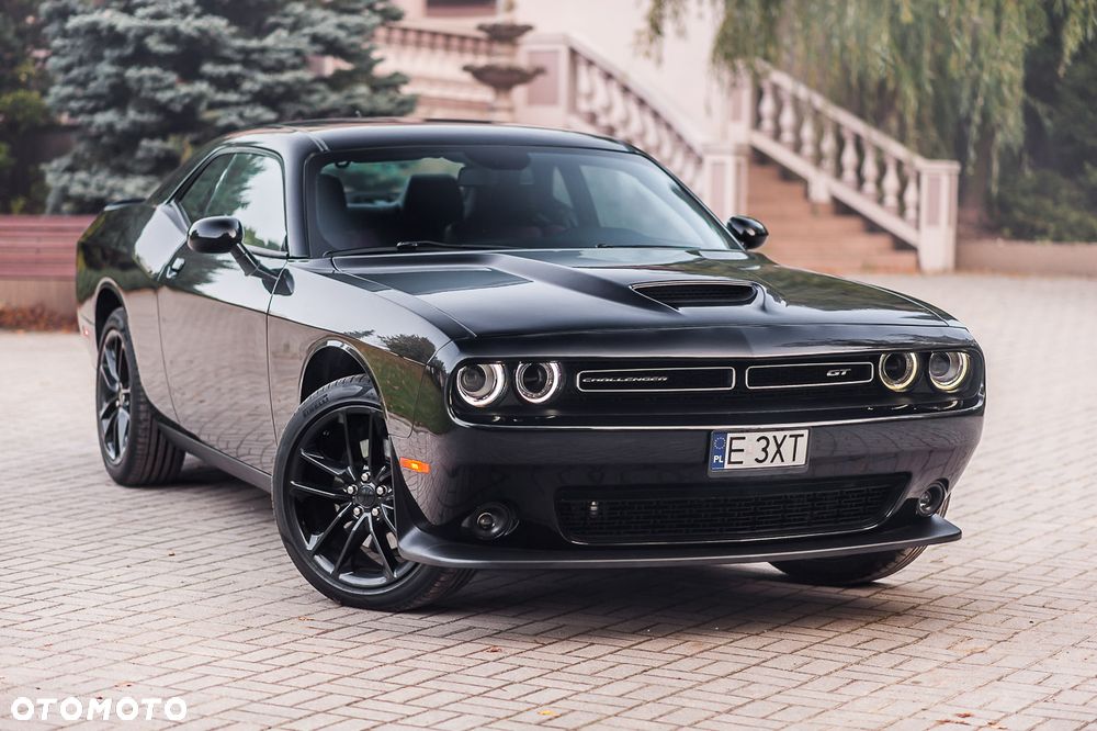Dodge Challenger - 10