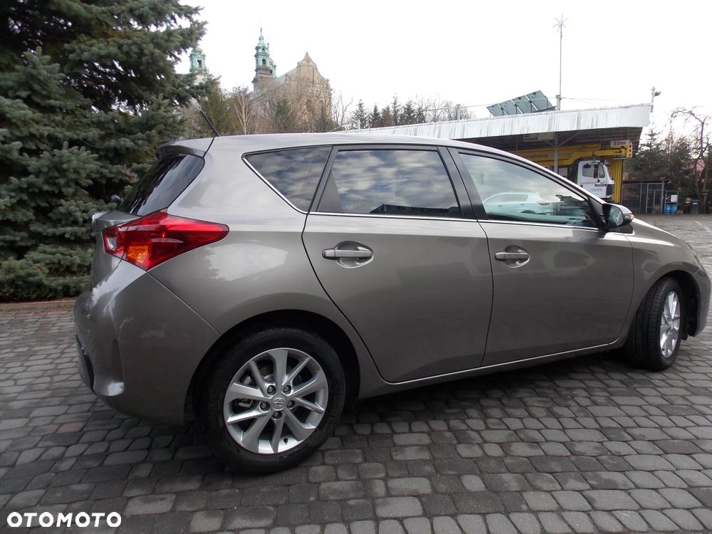 Toyota Auris 1.4 D-4D Edition - 11