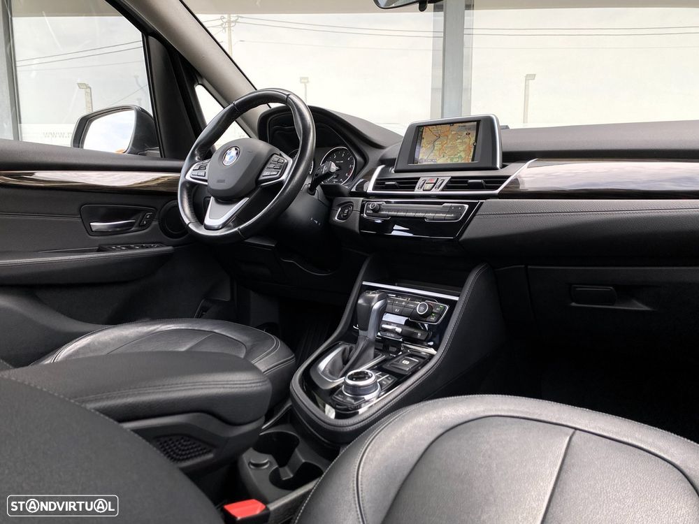 BMW 216 Active Tourer d Line Luxury Auto - 17