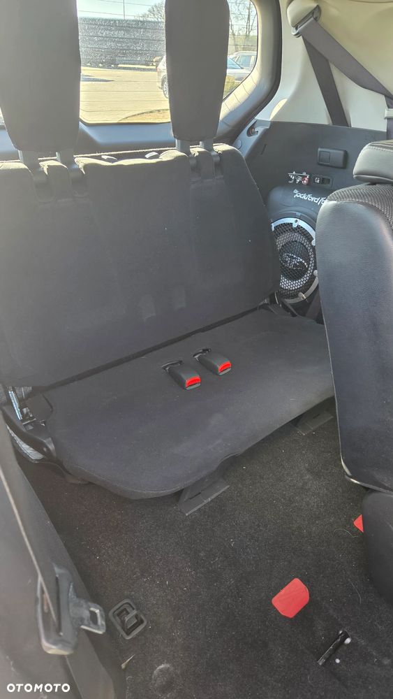 Mitsubishi OUTLANDER - 6