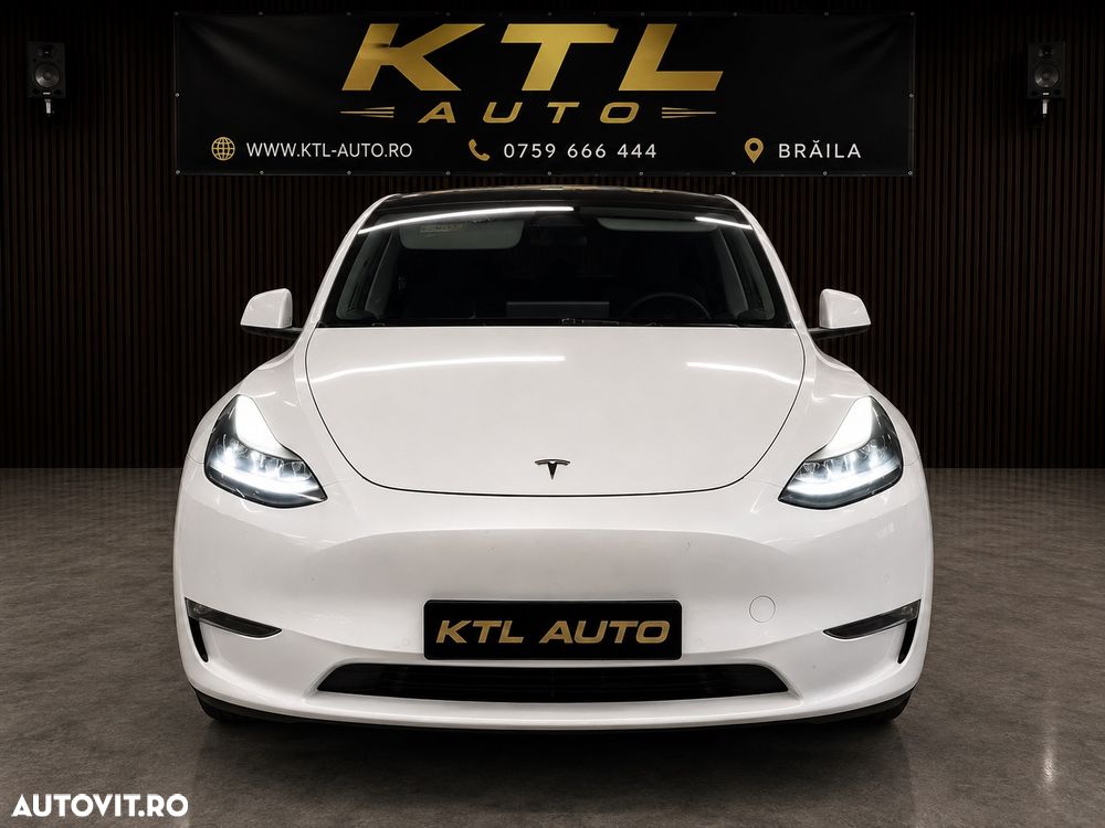 Tesla Model Y - 5