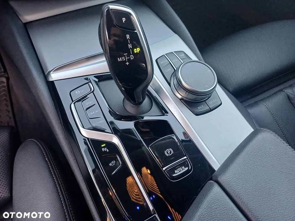 BMW Seria 5 520d M Sport Edition - 26