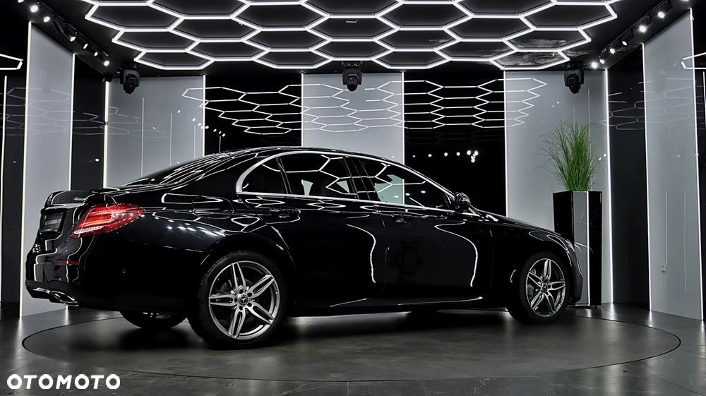 Mercedes-Benz Klasa E 220 d 4-Matic 9G-TRONIC - 9